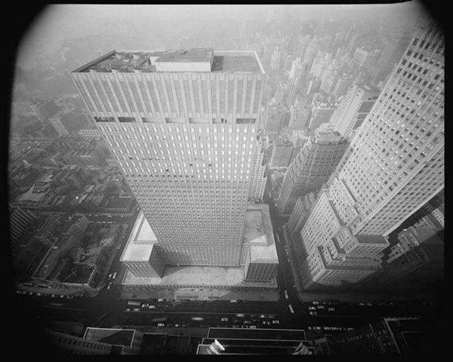 7/28/1956 â 150 East 42nd Street between Lexington and 3rd Avenue. Socony-Mobil Building, bird's eye view, horizontal from Chrysler Building.